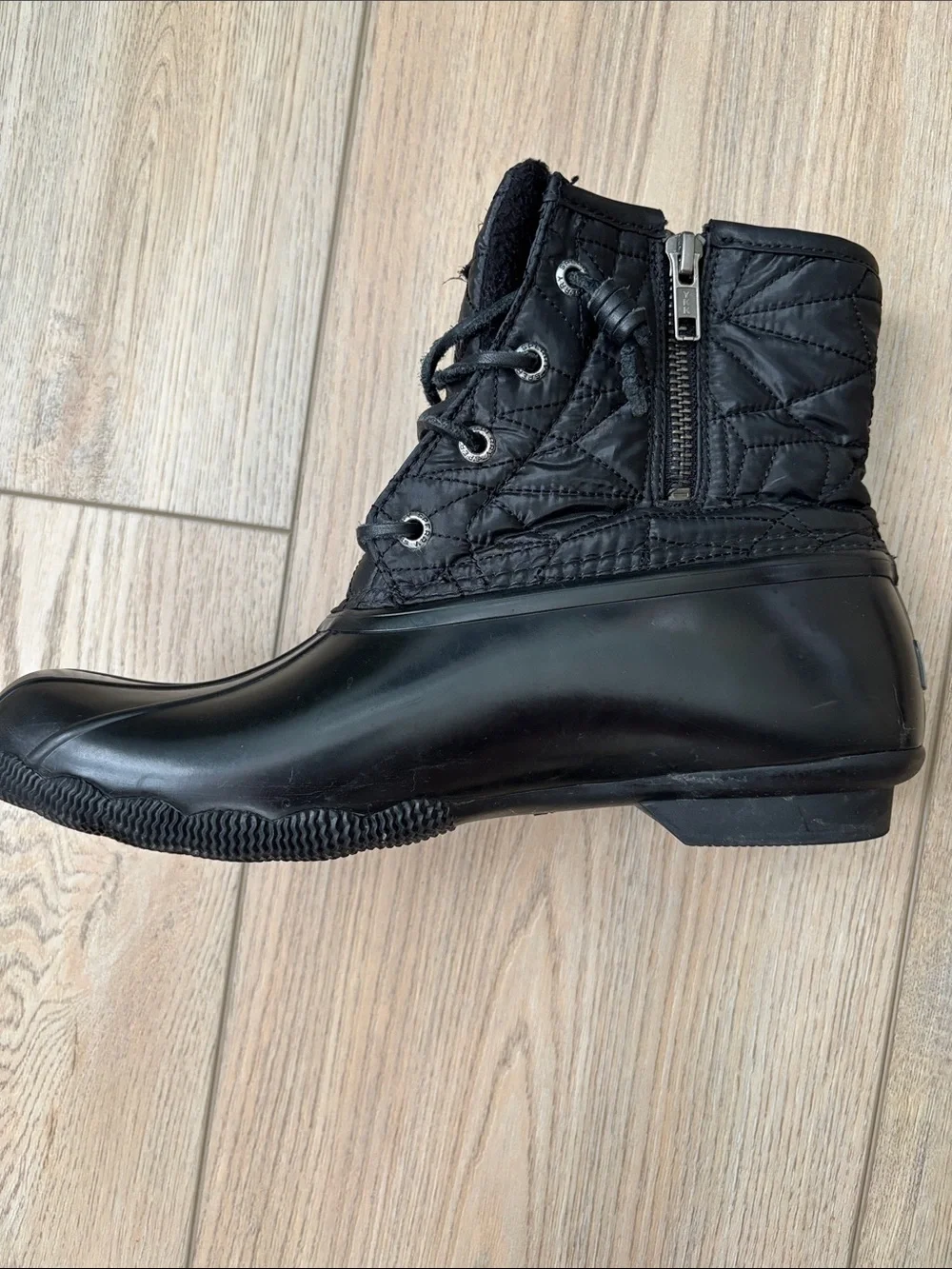 Sperry Waterproof Duck Boots Quilted Black SZ 9 Gorpcore Cozy Preppy Monochrome